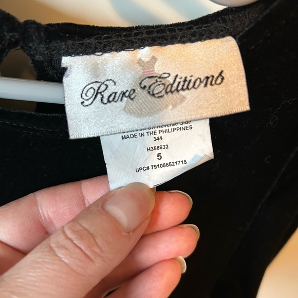 Girl’s 5T fun festive Christmas Holiday dress black and silver - Picture 9 of 11